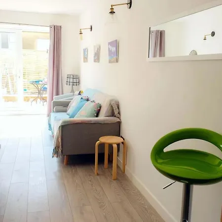 Spacious Two Bedroom, Two Bathroom Beach Nest With Garden St Leonards-on-Sea Exterior photo