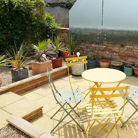 Spacious Two Bedroom, Two Bathroom Beach Nest With Garden St Leonards-on-Sea Exterior photo
